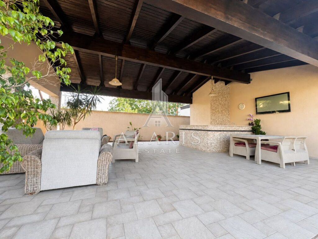 Casa individuala 6 camere, piscina, zona Aradului, fotografia 3