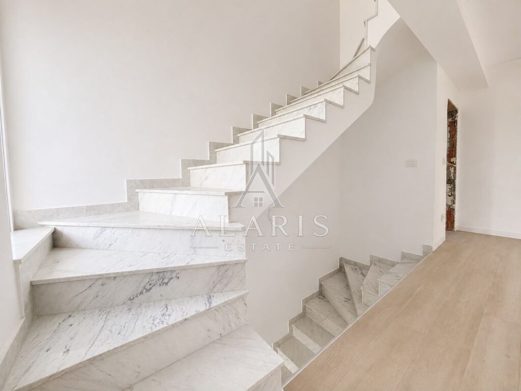 Casa individuala cu 4 camere, 3 bai, in Giorc, fotografia 4