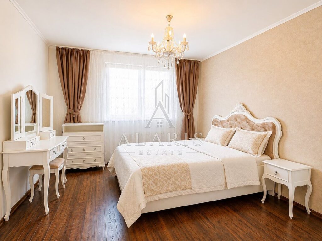 Apartament cu 2 camere, decomandat, zona Lipovei