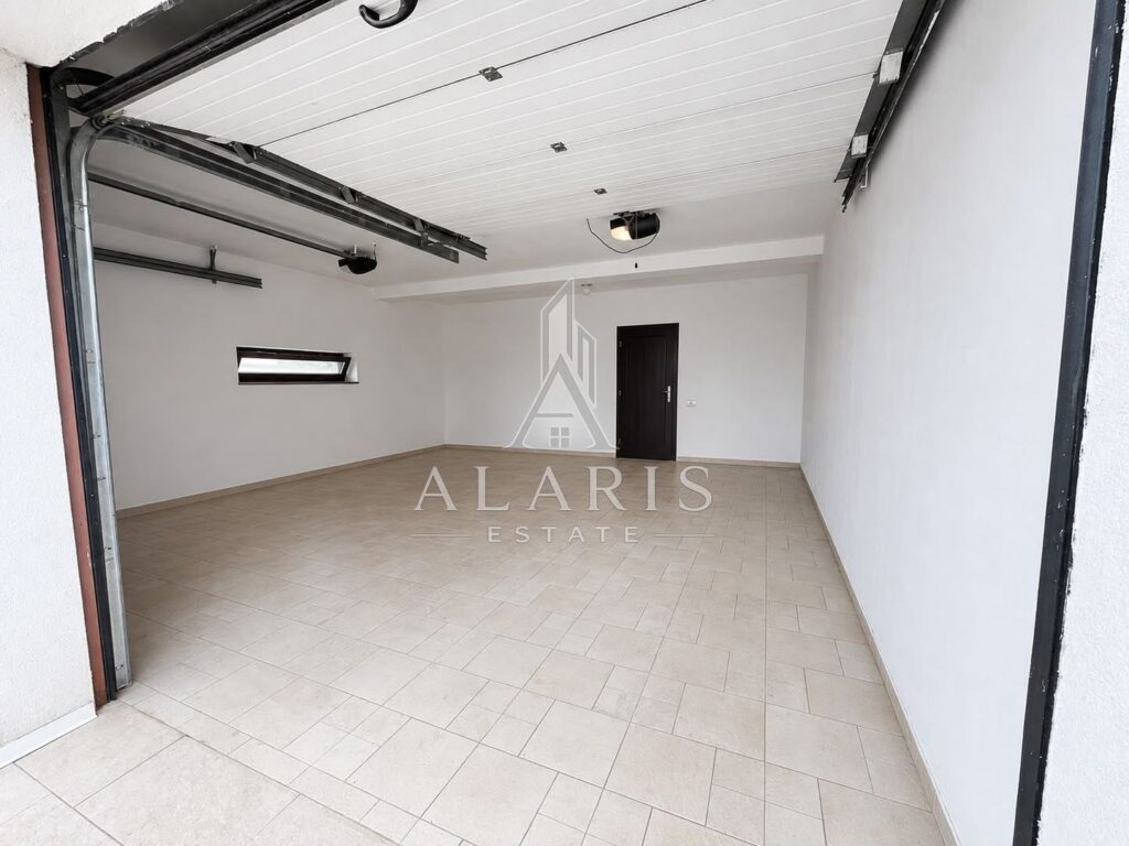 Casa individuala cu 4 camere, piscina, in Dumbravita, fotografia 4