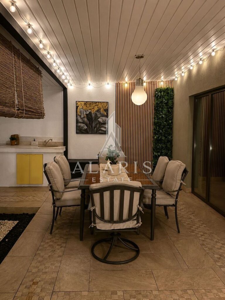 Casa de lux cu 5 camere, 3 bai, zona Aradului, fotografia 3