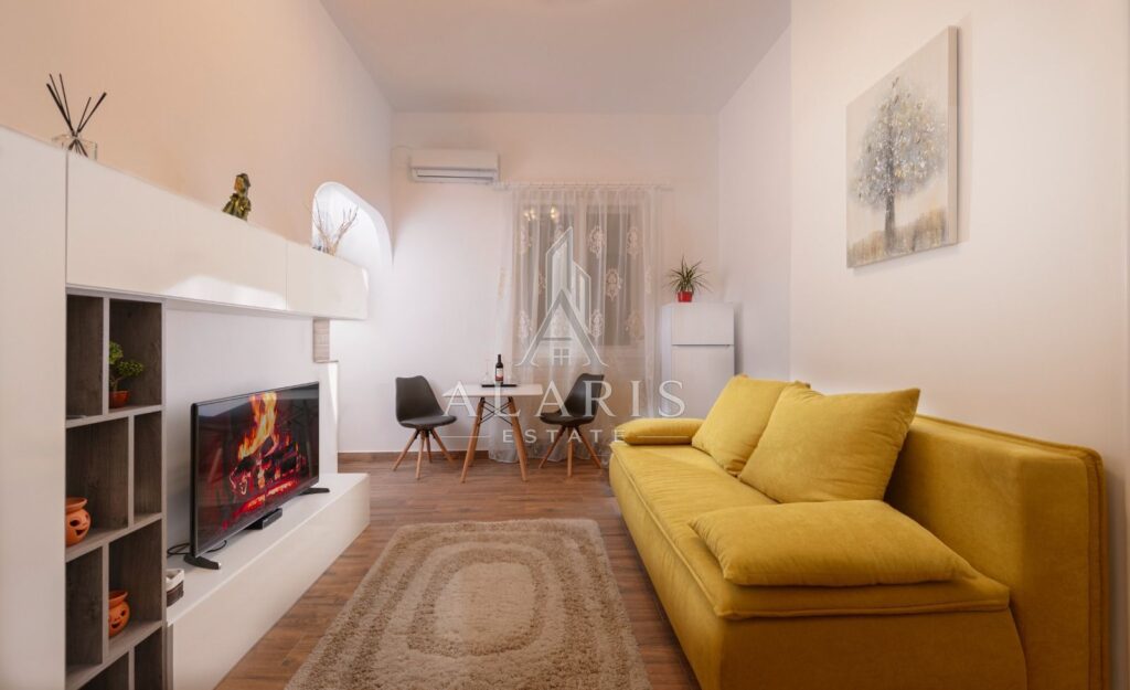 Apartament la casa cu 4 camere, 2 bai, zona Centrala, fotografia 4