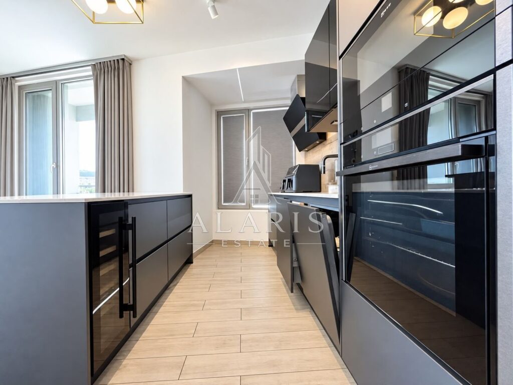 Apartament cu 3 camere, 2 bai, zona Take Ionescu, fotografia 4
