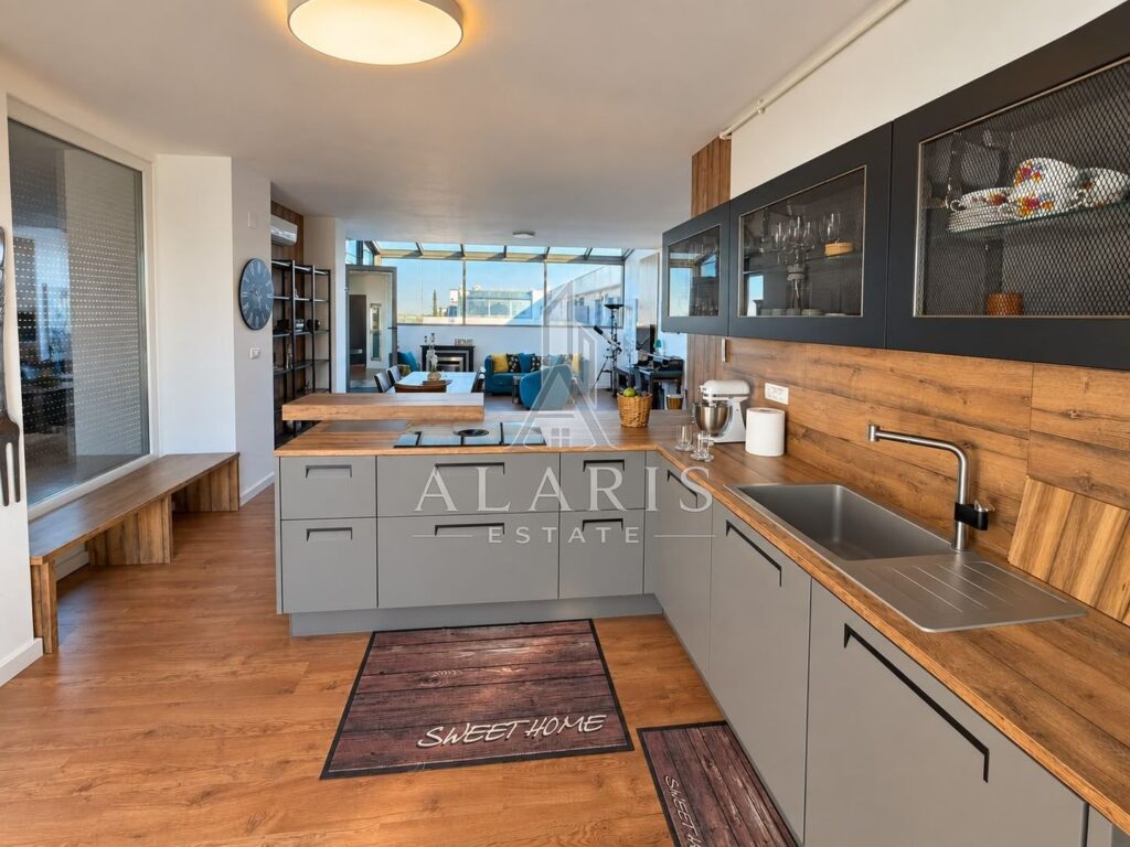Apartament tip penthuse, 3 camere, 2 bai, Torontalului, fotografia 4