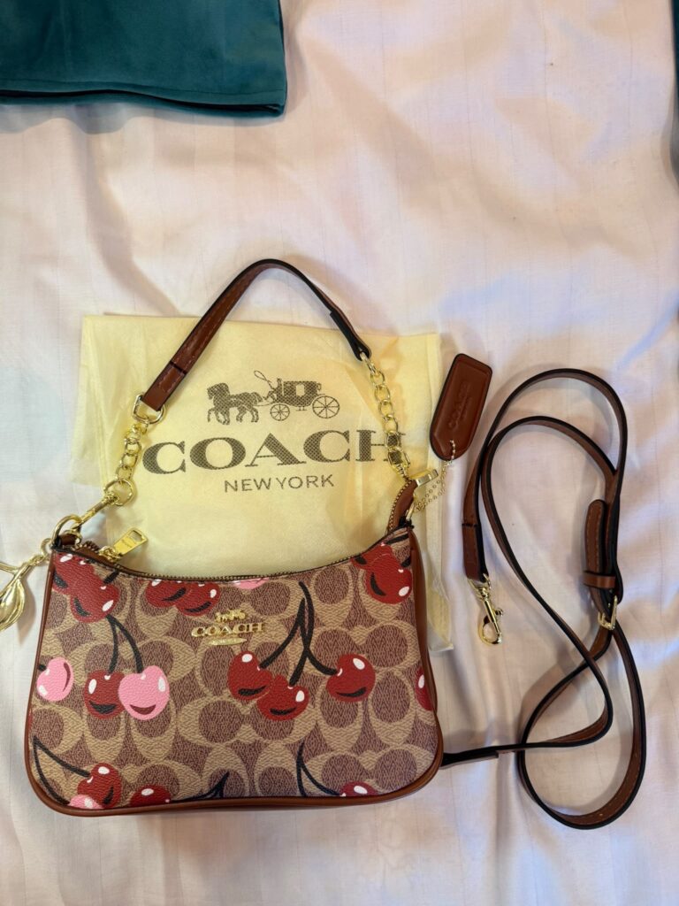 Geantă Coach Cherry