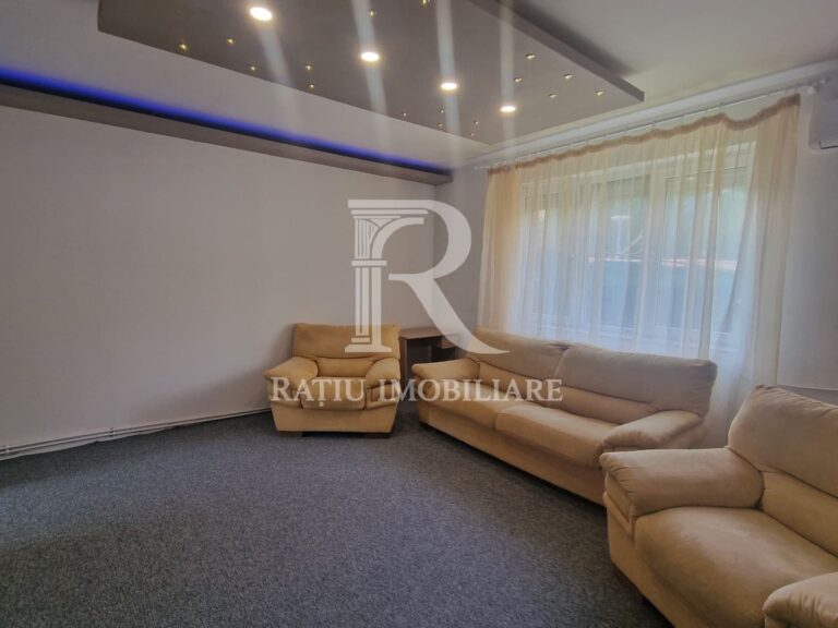 Apartament 4 Camere | Central | Parter | 2 Parcări | 2 bai | Oradea