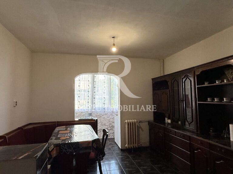 Apartament cu 3 camere de vânzare | Rogerius | Oradea