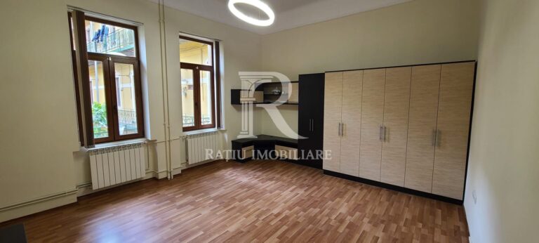 Apartament cu 2 camere | Etajul 1 | Pietonala | Ultracentral | Oradea