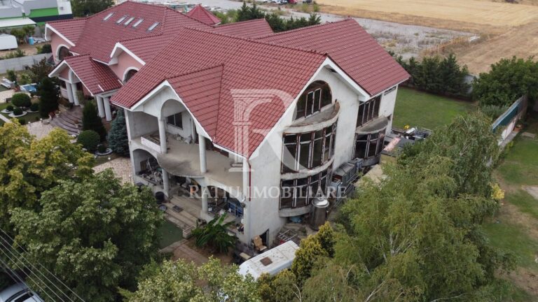 Proprietate | D+P+1+M | Destinată activitătii comerciale | Oradea