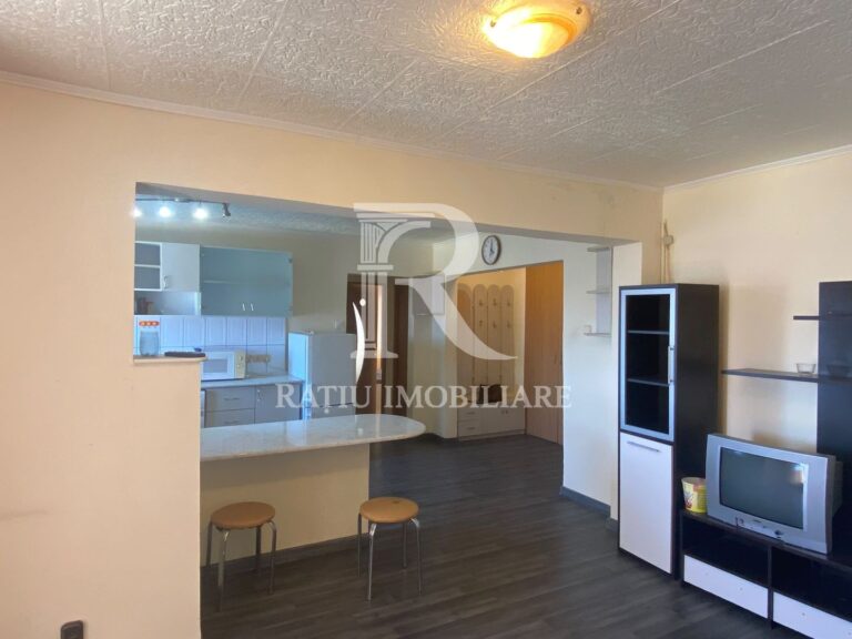 Apartament cu 3 camere de vanzare | Zona Nufarul | Oradea