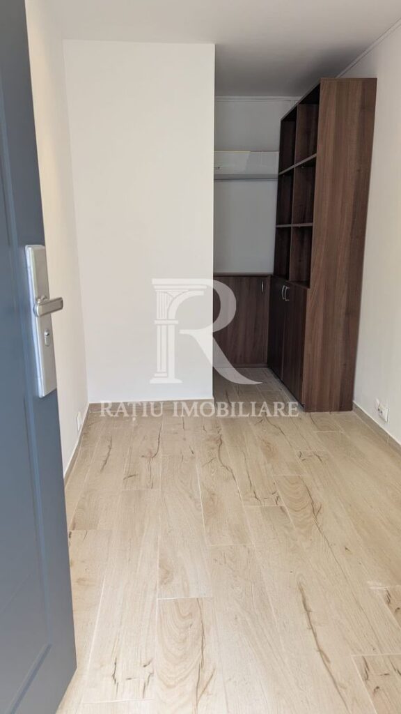 De inchiriat | Spatiu multifuncional | central | Oradea
