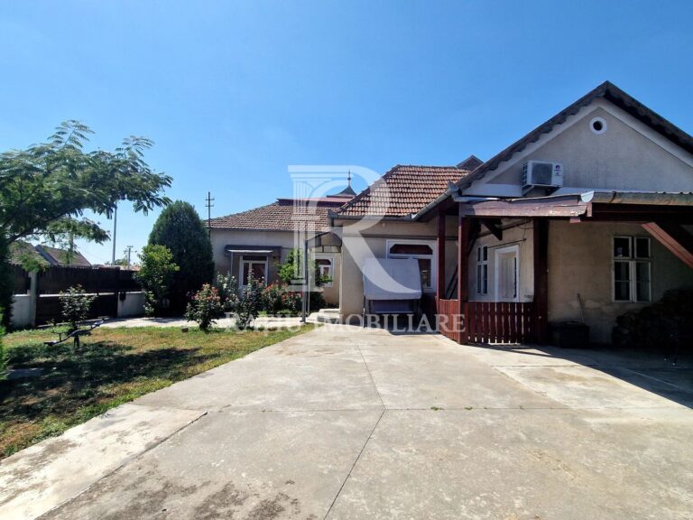 Casa cu 6 camere de vanzare | Teren 557 mp | Salonta | Bihor