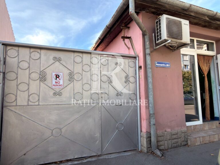 Casă cu spațiu comercial la stradă, curte și grădină | Oradea