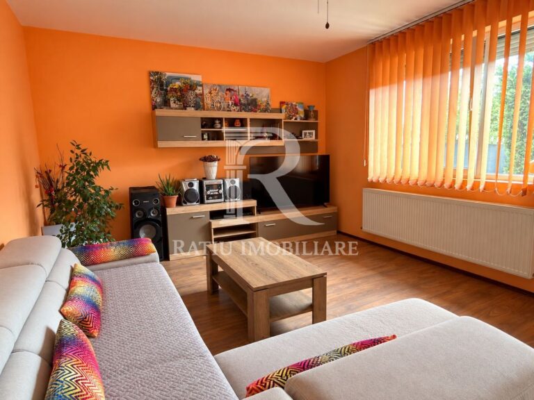 Casa independent energetic de vanzare in Biharia