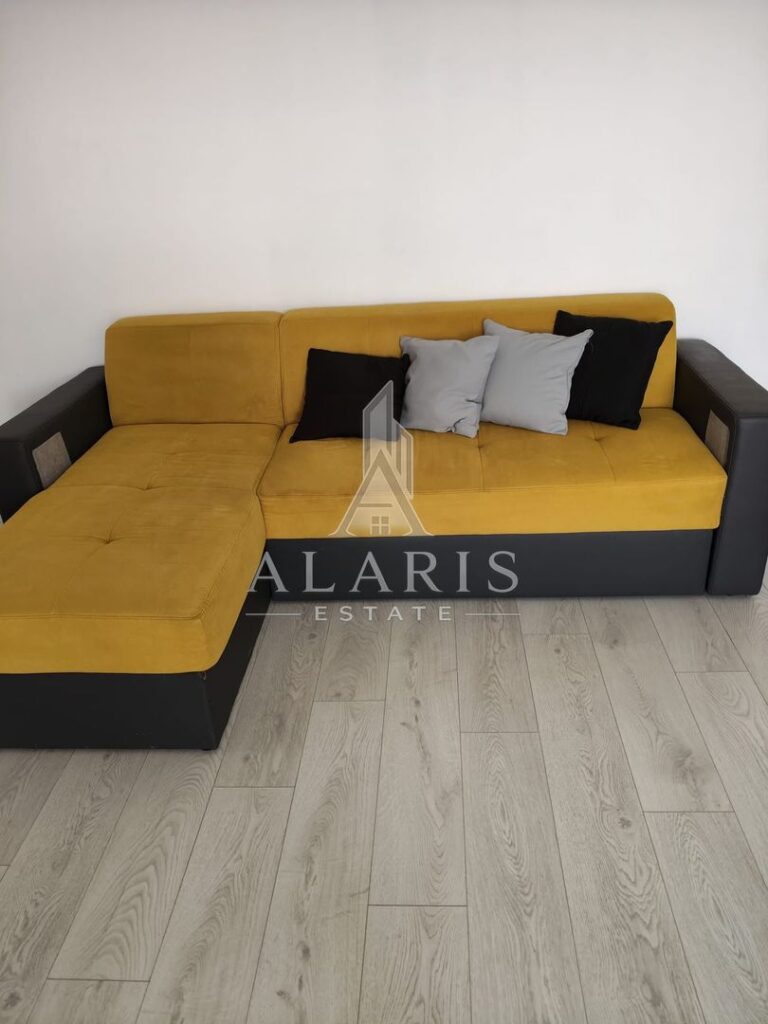 Apartament cu 3 camere, două locuri de parcare, Dumbravita