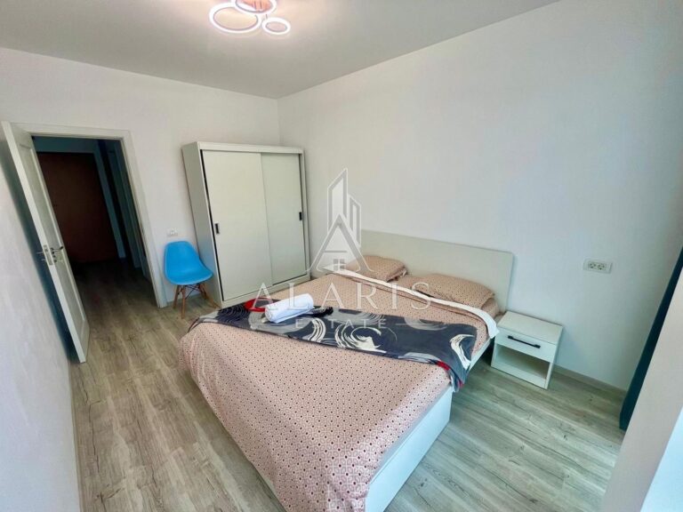 Apartament 2 camere, parcare proprie, zona torontalului