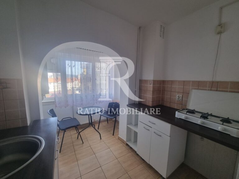 Garsoniera decomandata | Zona Piata Centrala | Deva| Hunedoara