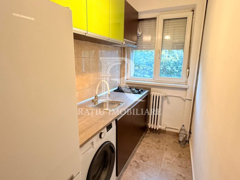 Apartament cu 2 camere semidecomandat | Rogerius | Oradea