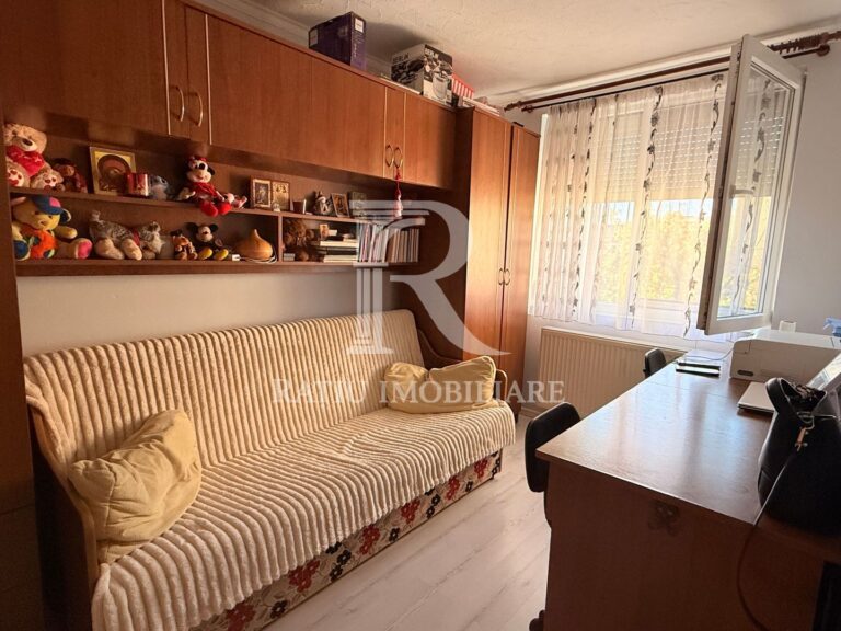 Apartament cu 2 camere semidecomandat | Rogerius | Oradea