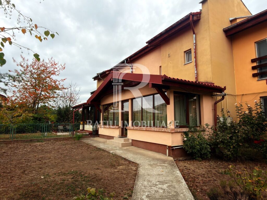 Casǎ P+E | Curte | Cartier Europa | Oradea