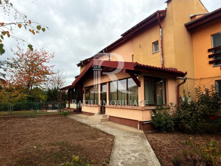 Casǎ P+E | Curte | Cartier Europa | Oradea