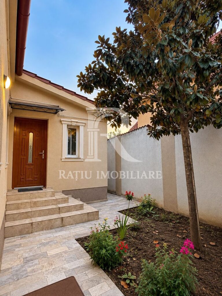CASĂ CU 2 CAMERE | CURTE PROPRIE | CENTRAL ORADEA
