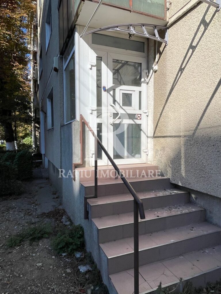 Spațiu Comercial de Închiriat | 50 mp | Zona Sovata | Parter