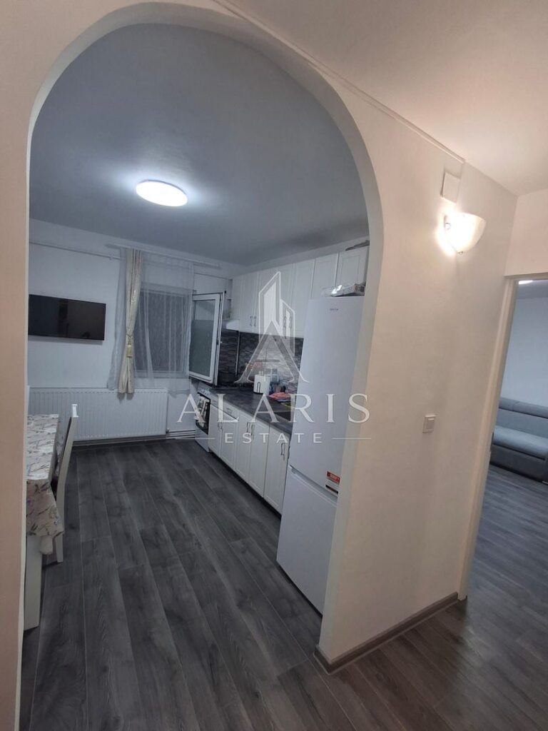 Apartament cu 2 camere, proaspăt renovat, zona Calea Sagului