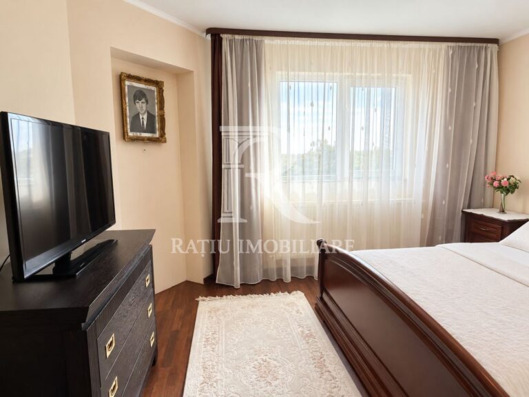 Casa P+E | Garaj | Curte | Gradina | Bucatarii de vara | Terasa | Les – Oradea – poza 6 din 8