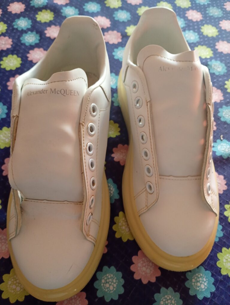 vând adidași alexander mcqueen